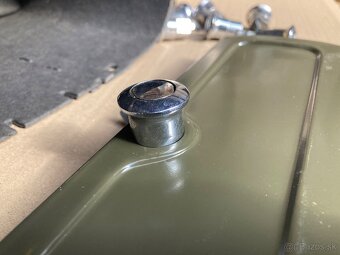Uaz 452 odkladacia schránka so zámkom - 4