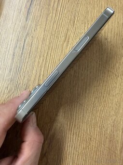 Apple Iphone 16 Pro - 4