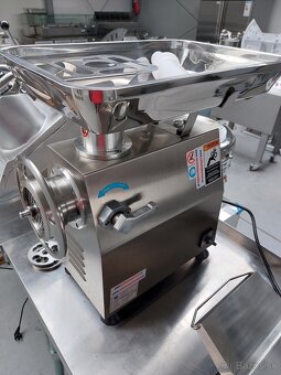 Mlynček na mäso 22 Mäsiarský vlček rezačka mäsa 22 - 4