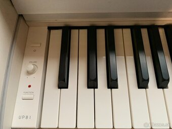 Digitálne piano Medeli UP81/WH - 4