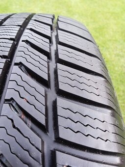 215/65 r17 zimné pneu.Continental  6 mm - 4