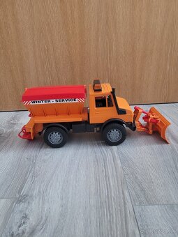 Bruder posypacie auto - 4