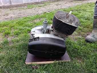 Motor do ČZ 175 - 4