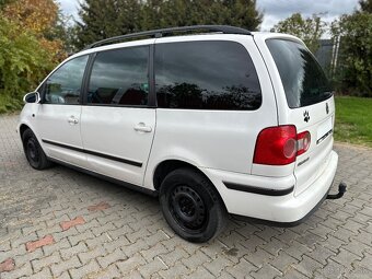 Volkswagen Sharan 2,0TDi 103Kw Comfortline 7 miest - 4