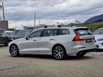 Volvo V60 D4 Momentum AWD A/T - 4