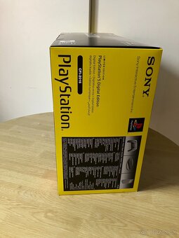 PlayStation 5 30th Anniversary Limited Edition - 4