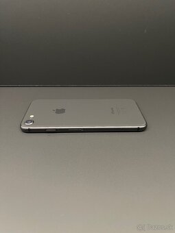 iPhone 8 64GB - 4