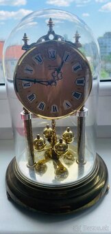 Stojaté starožitné hodiny pod sklom - 4