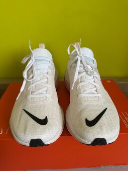 Bezecke tenisky Nike Invincible 3 - 4