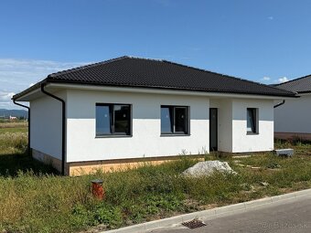 NOVOSTAVBA - ZLATÉ MORAVCE - 4