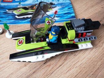 LEGO City 60114 Pretekársky čln - 4