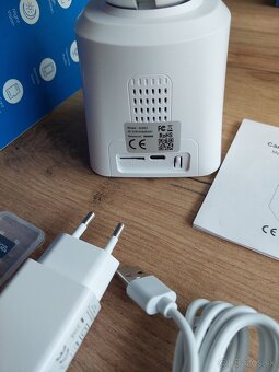 WiFi monitorovacia kamera s displejom SriHome - 4