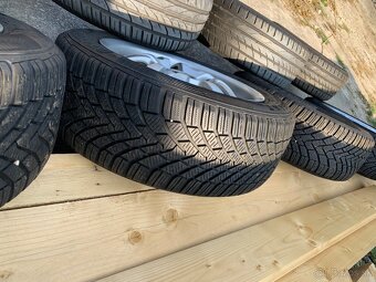Predám komplet 205/55r16 - 4