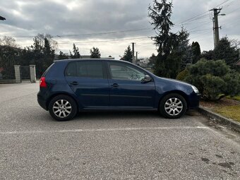 Volkswagen Golf 1.6 FSI - 4