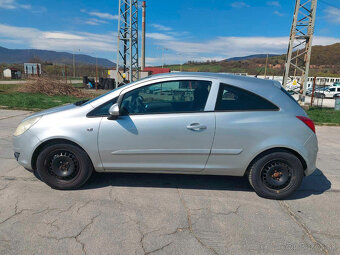Opel Corsa 1.2 16V Essentia - 4