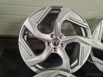 5X112 R19 8,0J ET45 BORBET - ALU DISKY - 4