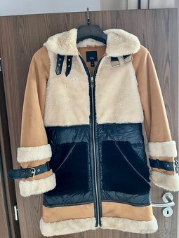 Športovo - elegantná kožušinová bunda - nová s visačkami - 4