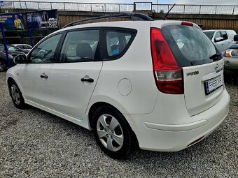 Hyundai i30 CW 1.6 CRDi VGT Classic - 4