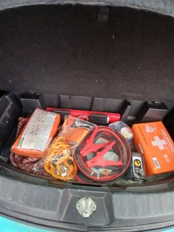 predám auto Suzuki Splash - 4