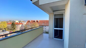Priestraný 3-izbový tehlový byt s balkónom, terasou a s možn - 4