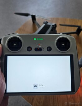 DJI Mavic 3 Pro - 4