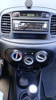Hyundai Accent - 4