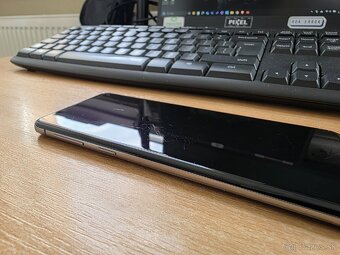 Samsung Galaxy S10 - 4