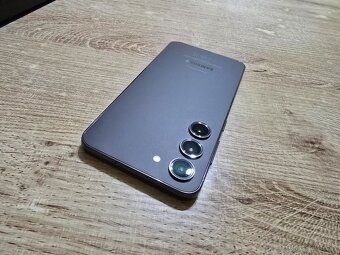 Samsung s23 5g v super stave nema skoro ziadne znamky pouziv - 4