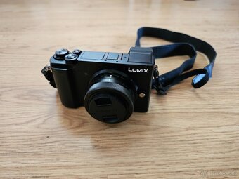 Panasonic Lumix GX9 s objektívom Lumix G 14-140mm a 12-32mm - 4