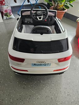 Elektrické autíčko Audi Q7 - 4