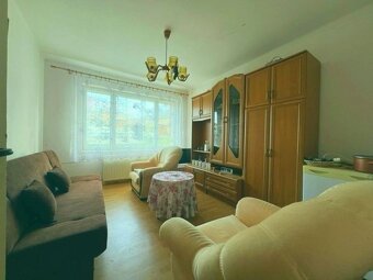 Na predaj 3 izbový tehlový byt s vlastným kúrením, Dulovce - 4