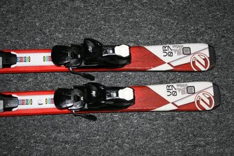 junooprské lyže dynamic 130 cm , lyžiarky salomon - 4