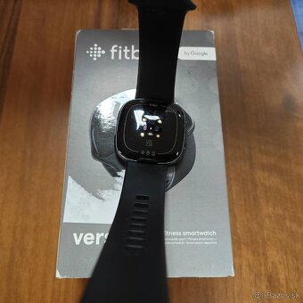 Predám Fitbit Versa 4 - 4
