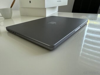 MacBook Pro 14” M1 Pro 512 GB, SK klávesnica – 98 % batéria - 4