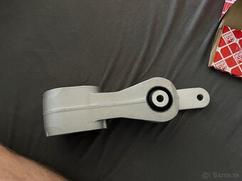 Motorový silentblok FEBI 23426 – zadný, nový - 4