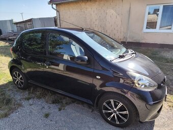 Toyota Aygo Sedan 50kw Manuál - 4
