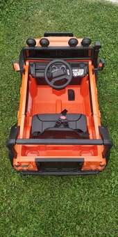 Elektrické autíčko Land Rover Defender - 4