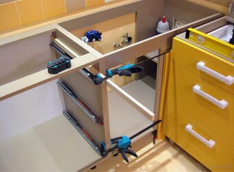 Oprava,montáž renovacia nábytku .Renovacia dveri ,schodov - 4