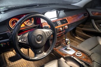 BMW Rad 5 525i AT6 M packet - 4