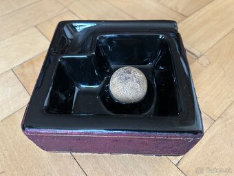 Sada: Keramický stojan a odklepávač na fajky - 4