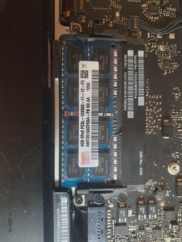 Predám MacBook Pro 13.3" Core i7 r.  2012 - 4