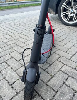 Elektrická kolobežka Xiaomi Mi Eletric Scooter Pro - 4