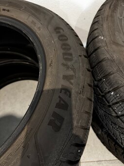 Zimné pneumatiky Goodyear 235/60 R18 UG - 4