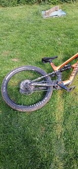 Predám CANYON Spectral CF8 CLLCTV 2024 carbon  vel. M - 4