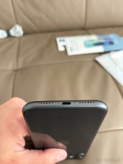 Predam Apple Iphone 11 64GB cierny - 4