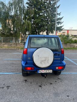 Nissan Terrano 2 - 4