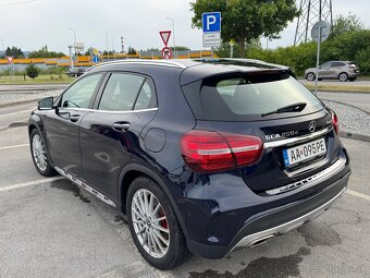 MERCEDES BENZ GLA 200d 4Matic automat - 4