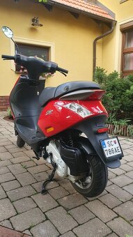 Skúter Piaggio ZIP 50 4T - 4