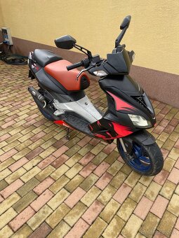 Aprilia sr50 - 4