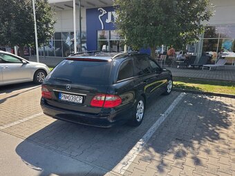 Mercedes E - 4